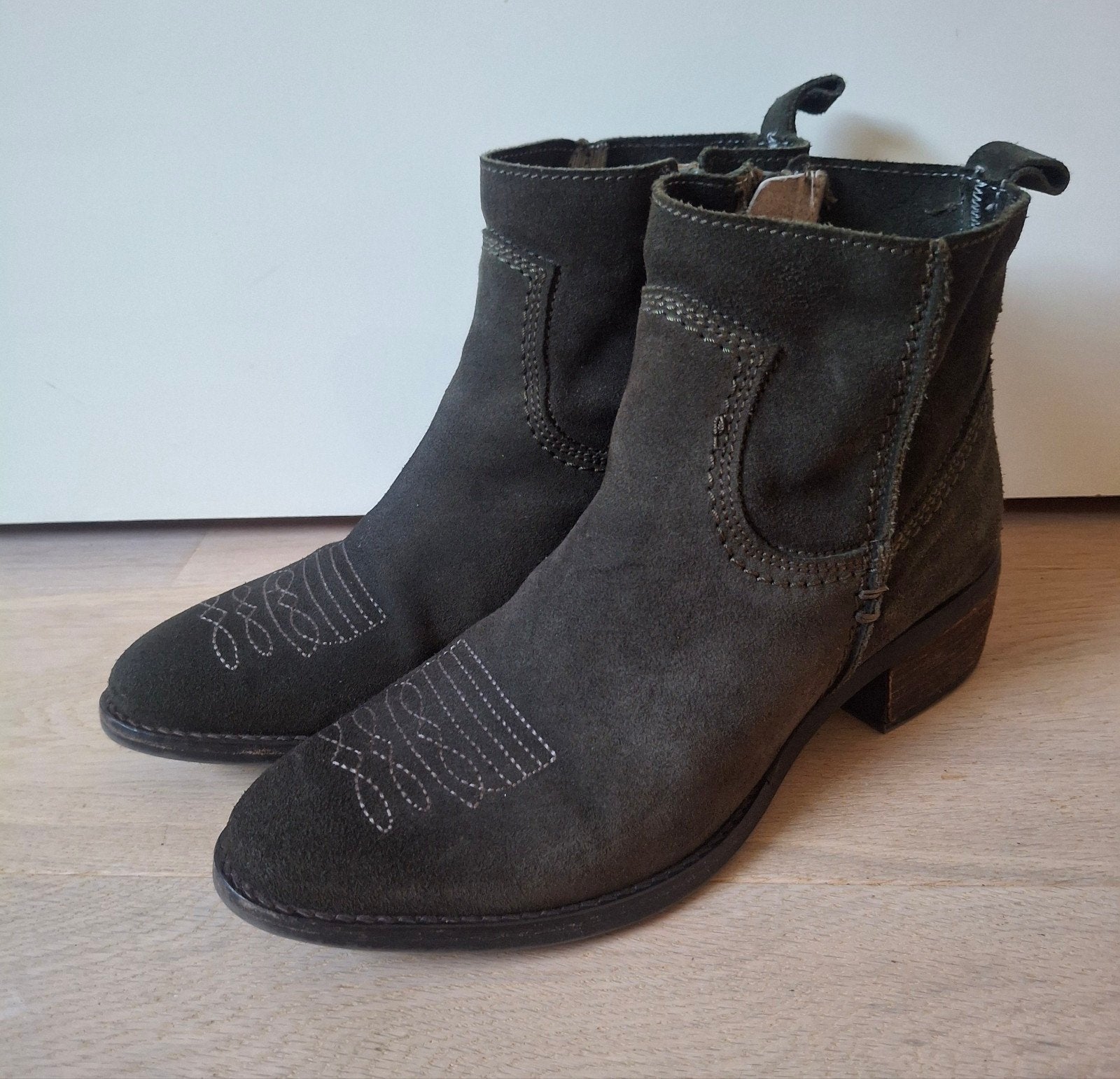 SHOECOLATE leuke suède enkellaarsjes. Mt 38, Verzenden, Zo goed als nieuw, Groen