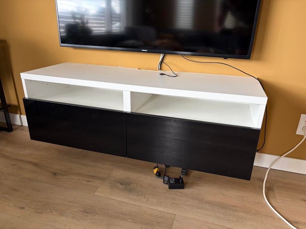 TV meubel Ikea, Huis en Inrichting, Kasten | Televisiemeubels, Ophalen, Zo goed als nieuw, 25 tot 50 cm, Minder dan 100 cm