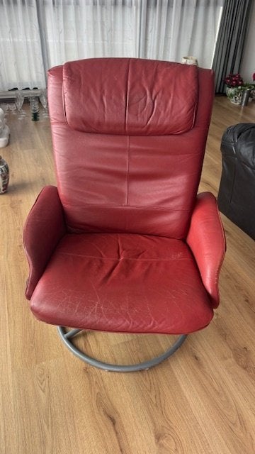 rode fauteuil, Ophalen, Gebruikt, 75 tot 100 cm, 50 tot 75 cm
