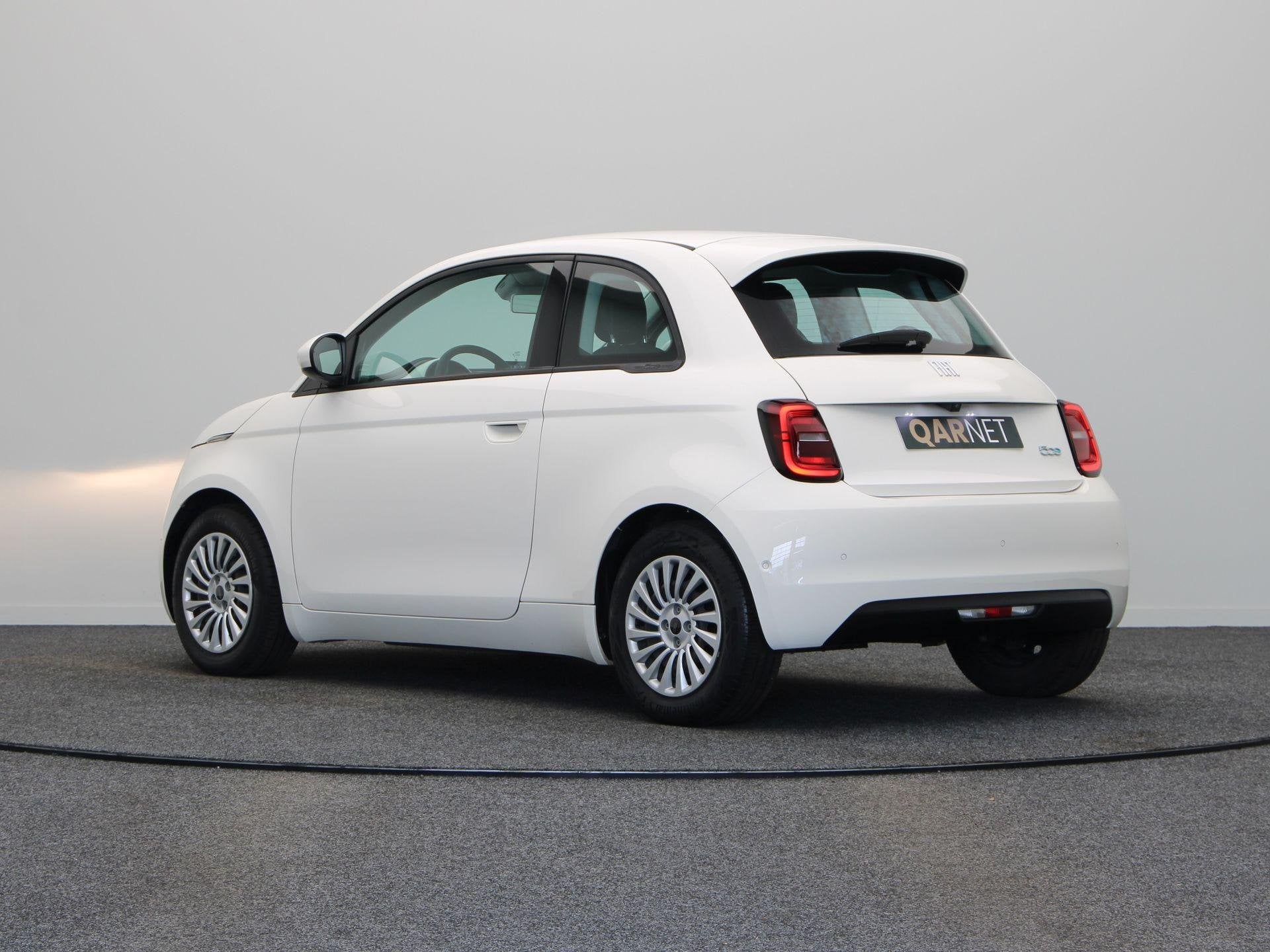 Fiat 500e Icon | 320km WLTP | 85KWh Snelladen | Cruise contr, Auto's, Fiat, Dealer onderhouden, Stof, 118 pk, Stoelverwarming
