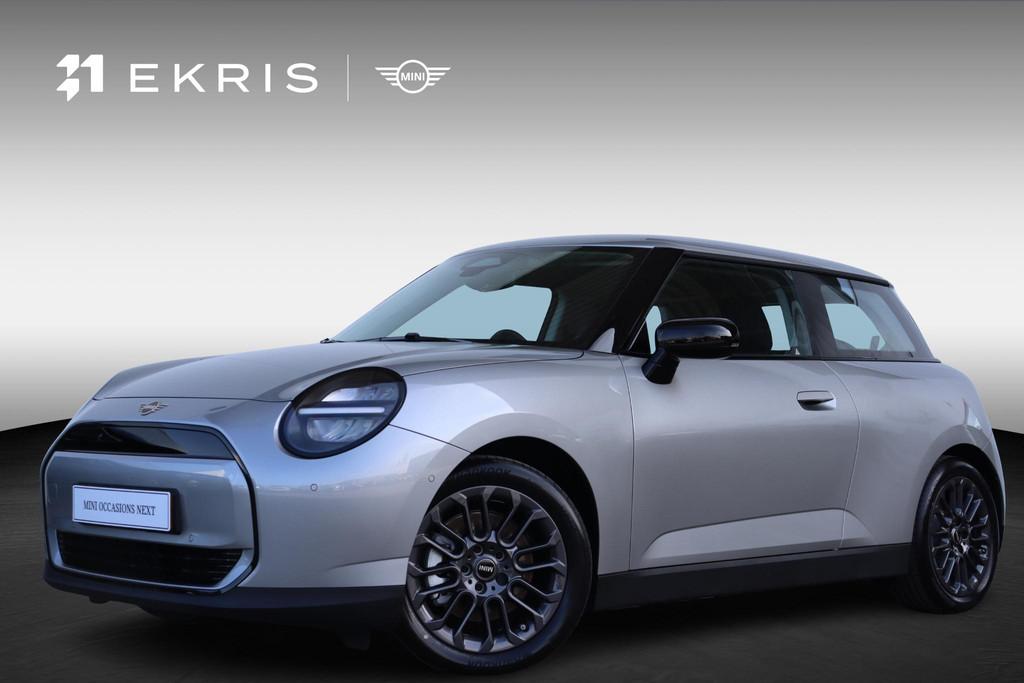 Mini 3-deurs Cooper E Essential Nieuw/ Carplay/ Navigatie/ C, Auto's, Mini, Stof, Gebruikt, 41 kWh, Met garantie (alle)