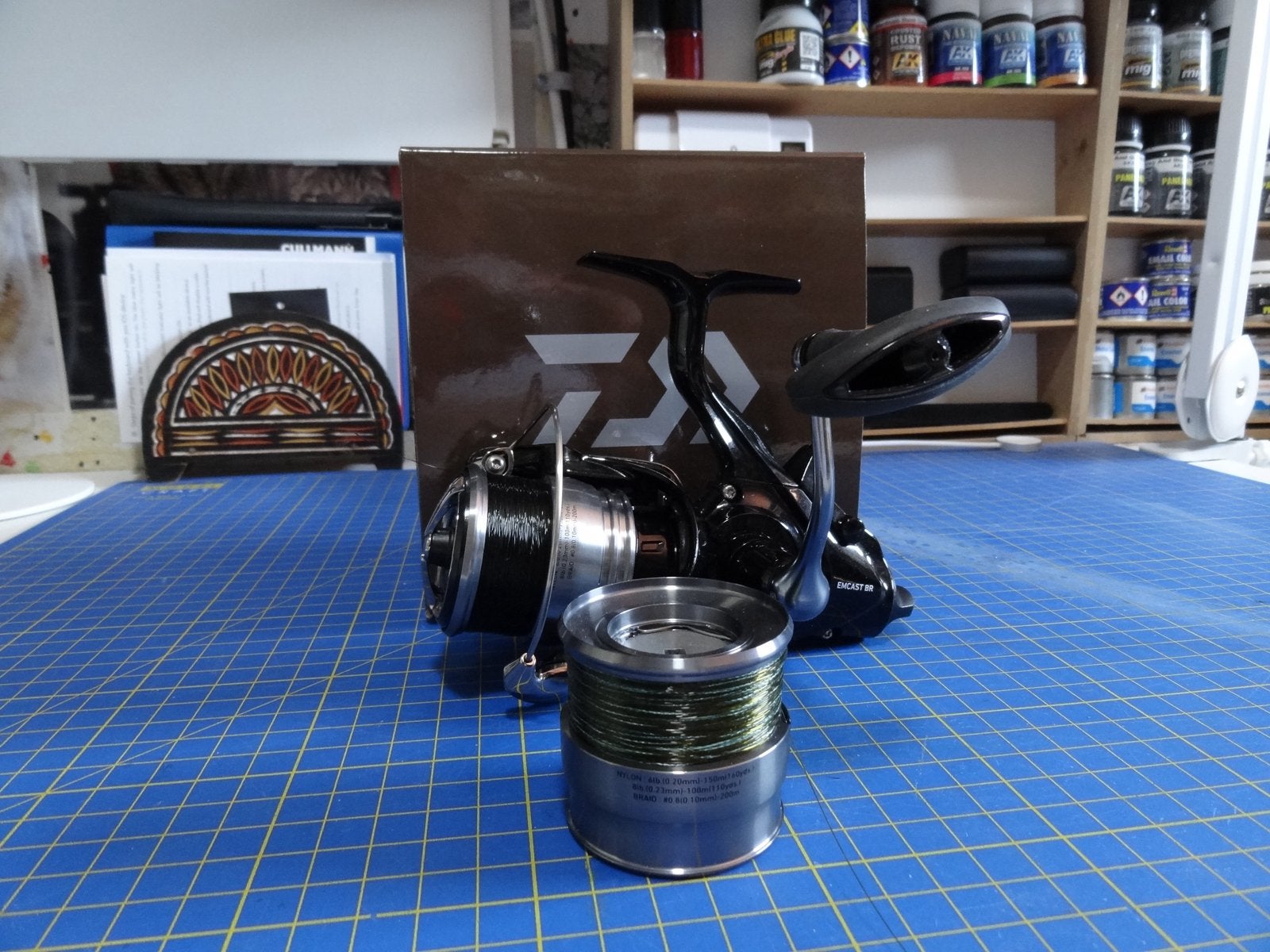 Daiwa Emcast BR LT 2500 met extra spoel, Ophalen of Verzenden, Zo goed als nieuw, Molen