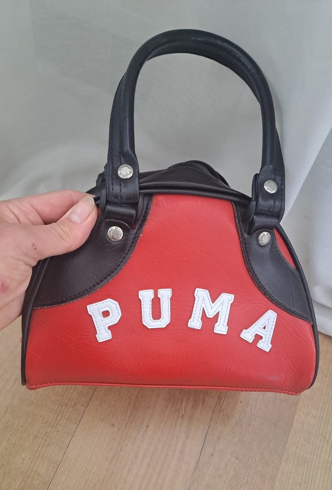 Puma Handtas Zwart/Rood - Vintage Stijl, Sieraden, Tassen en Uiterlijk, Ophalen of Verzenden, Gebruikt, Zwart, Handtas