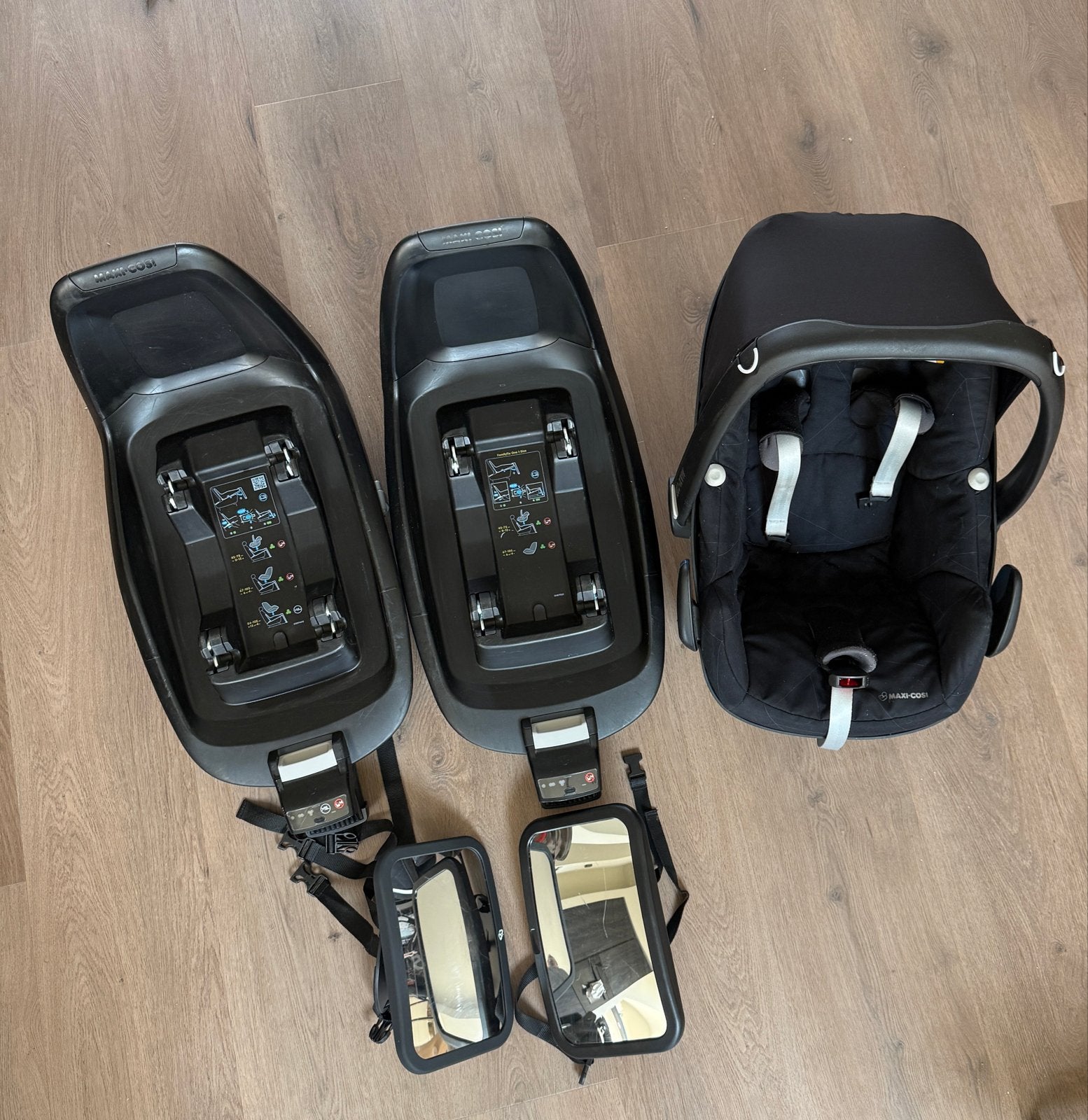 Maxi Cosi Pebble met 2wayFix bases - Complete set, Ophalen, Autogordel of Isofix, Gebruikt, Zijbescherming