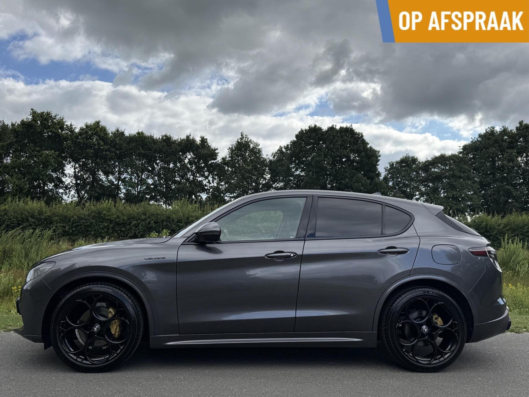 Alfa Romeo Stelvio 2.0t Q4 Veloce My24 model, 21inch!, Auto's, Automaat, Zwart, 4 cilinders, 1655 kg