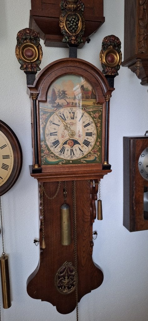 Friese staartklok met schildjes, Antiek en Kunst, Ophalen