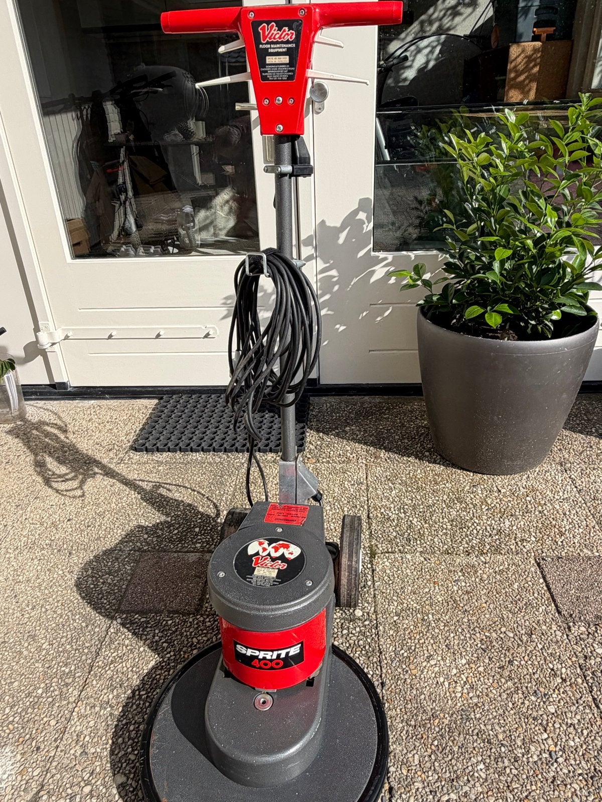 Victor Floor Sprite 400 Schrob-, Schuur- en Polijstmachine, Ophalen of Verzenden, Zo goed als nieuw, Schrobmachine