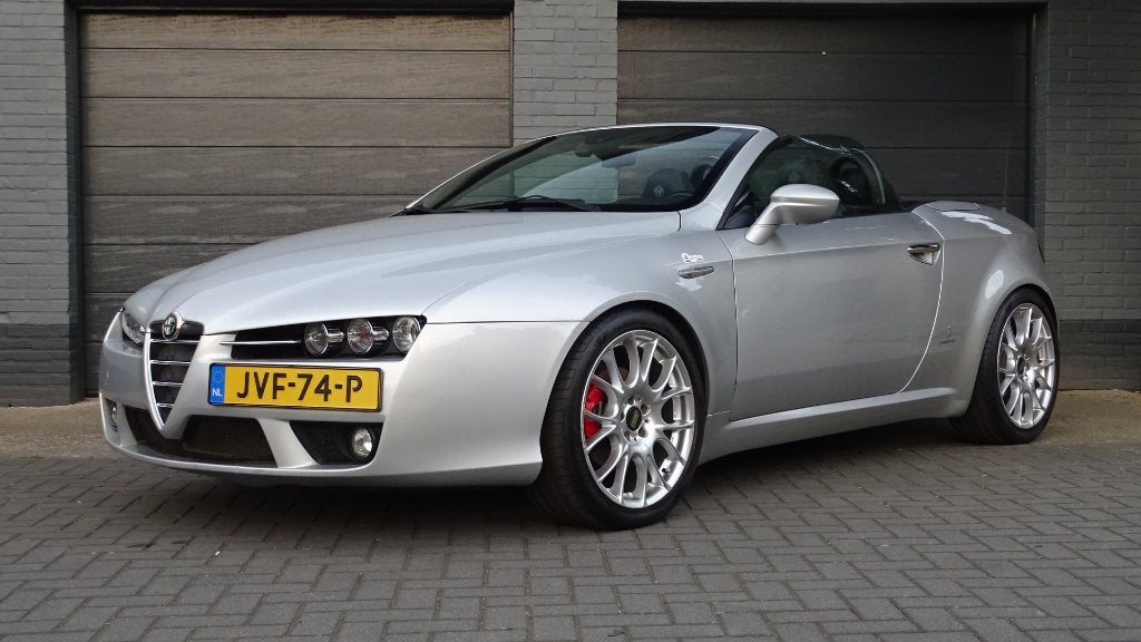 Alfa Spider 2.2 jts, motor 135.000 km! APK 06-2027, BTW auto, Voorwielaandrijving, Zwart, 4 cilinders, Cabriolet