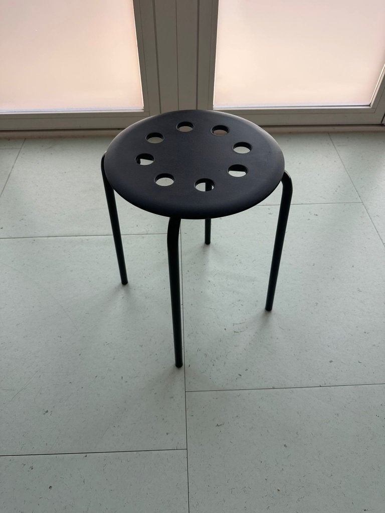 IKEA MARIUS kruk, Ophalen, Zo goed als nieuw, Kunststof
