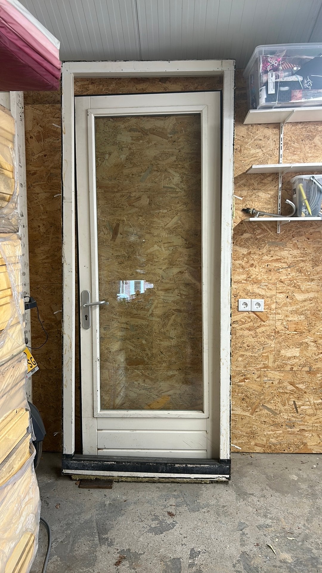 Deur met kozijn. Deur maat 93x233, Deurkozijn, Zo goed als nieuw, Hout, Ophalen