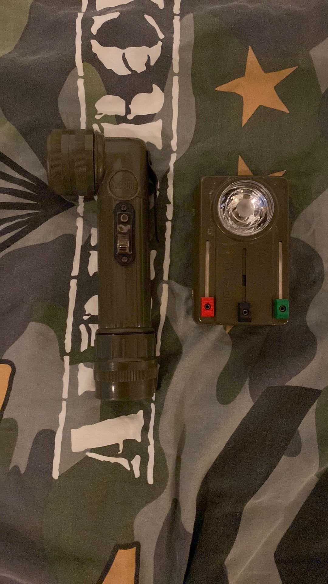 Twee militaire zaklampen, Verzamelen, Militaria | Algemeen, Ophalen of Verzenden, Landmacht, Duitsland, Overige typen