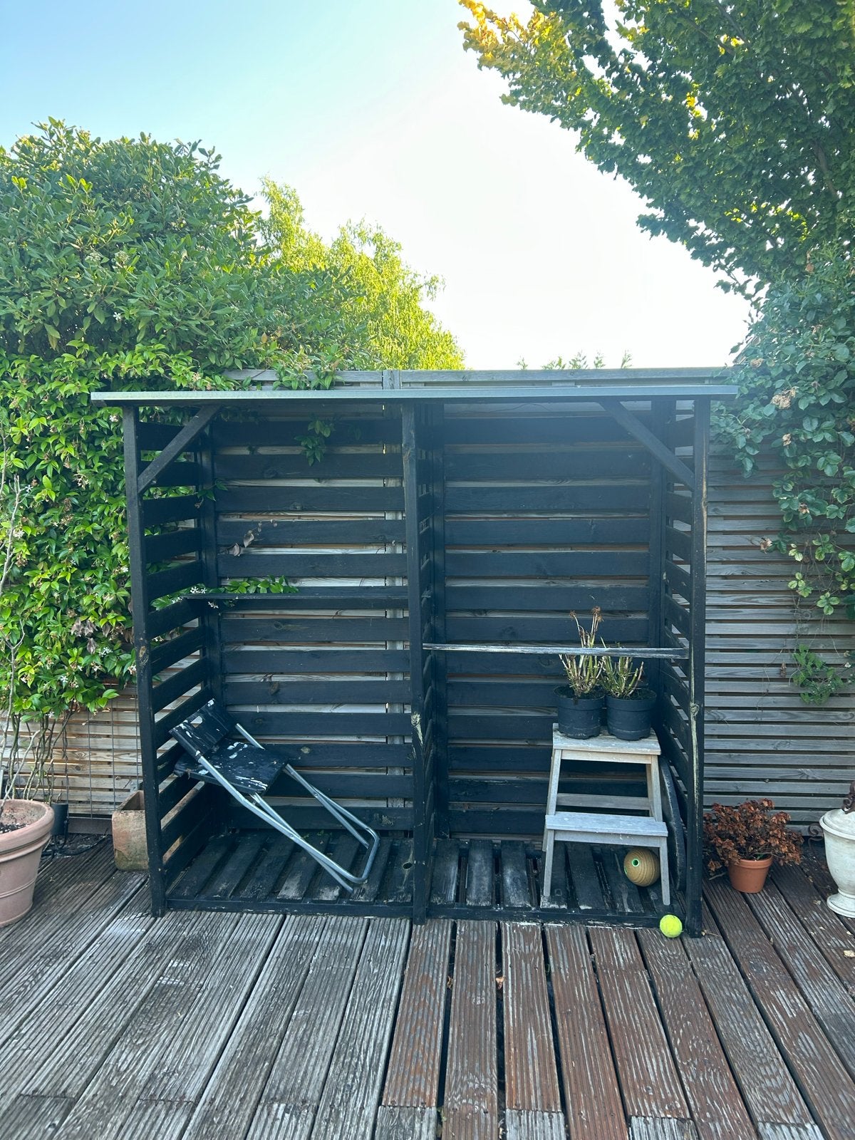 Zwart houten houthok, Ophalen, Gebruikt, Hout, Containerberging