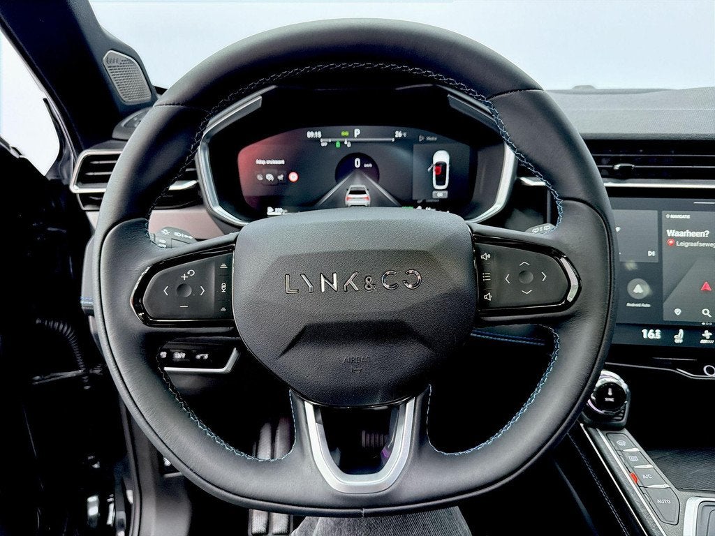 Lynk en Co 01 1.5 MY23 - lage kilometerstand en moderne plug, Auto's, Stof, Euro 6, Met garantie (alle), Bedrijf