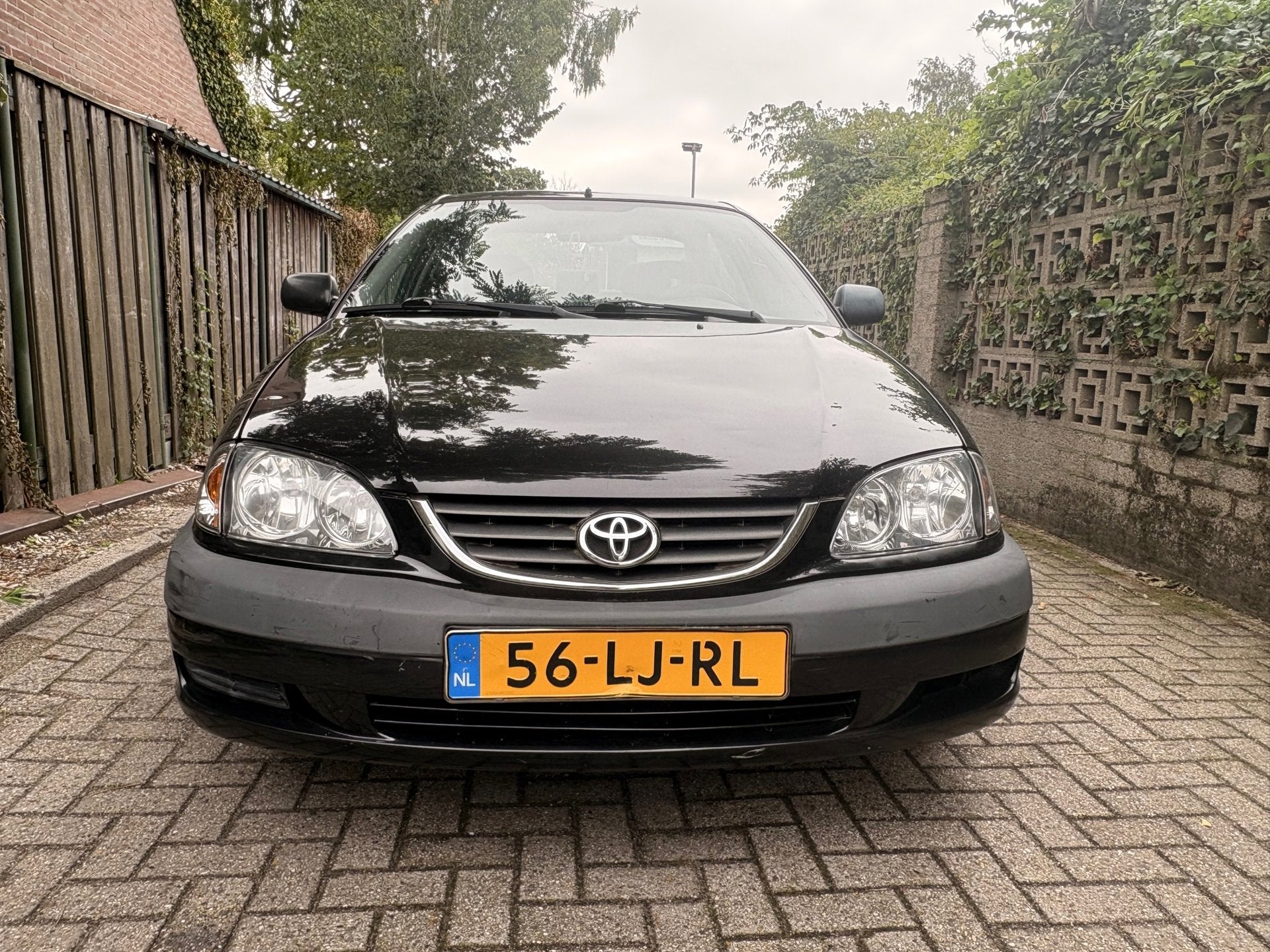 Toyota Avensis 1.8-16V Linea Terra - 1e eigenaar - airco - n, Auto's, Voorwielaandrijving, 4 cilinders, 129 pk, Zwart