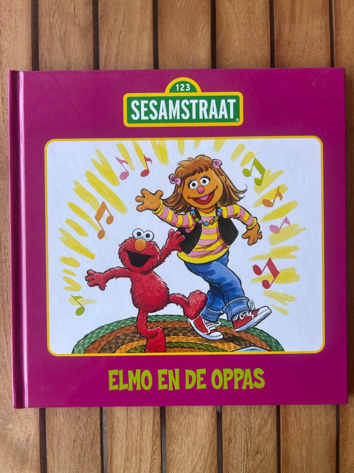 Elmo en de Oppas - Sesamstraat Kinderboek, Ophalen of Verzenden, Zo goed als nieuw, 2 tot 3 jaar