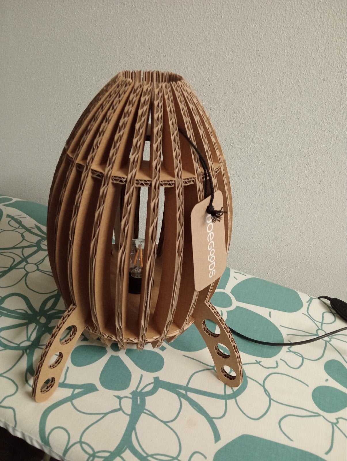 DOEGOODS Kartonnen Raket Lamp - Uniek Design, Ophalen of Verzenden, Zo goed als nieuw, Modern, Speels, Duurzaam