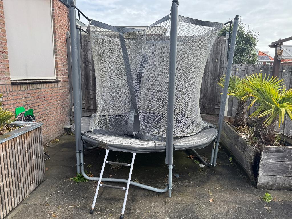 Trampoline, Ophalen, Gebruikt