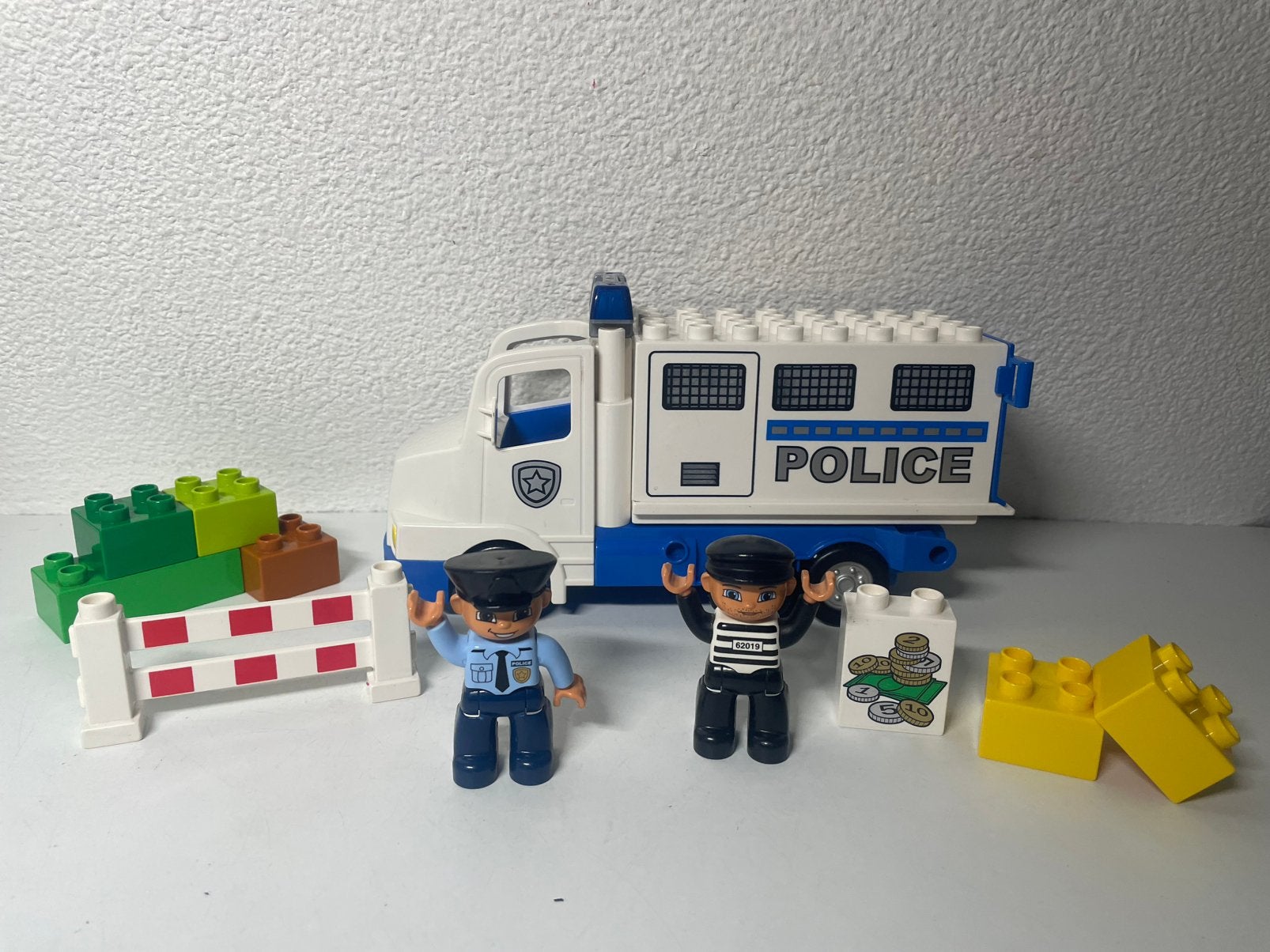 Duplo 5680 Politie Truck, Kinderen en Baby's, Speelgoed | Duplo en Lego, Zo goed als nieuw, Duplo, Complete set, Compleet, Ophalen of Verzenden
