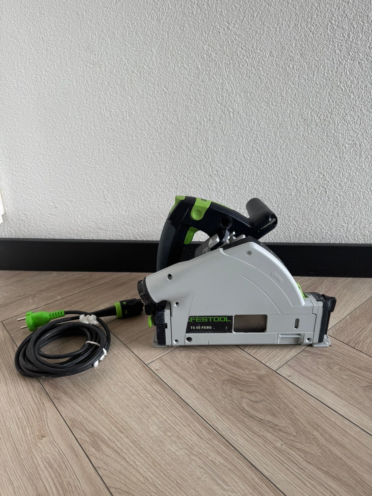 Festool ts 55 FEBQ invalzaag, Doe-het-zelf en Verbouw, Gereedschap | Zaagmachines, Ophalen, Invalzaag, Zo goed als nieuw, 30 tot 70 mm