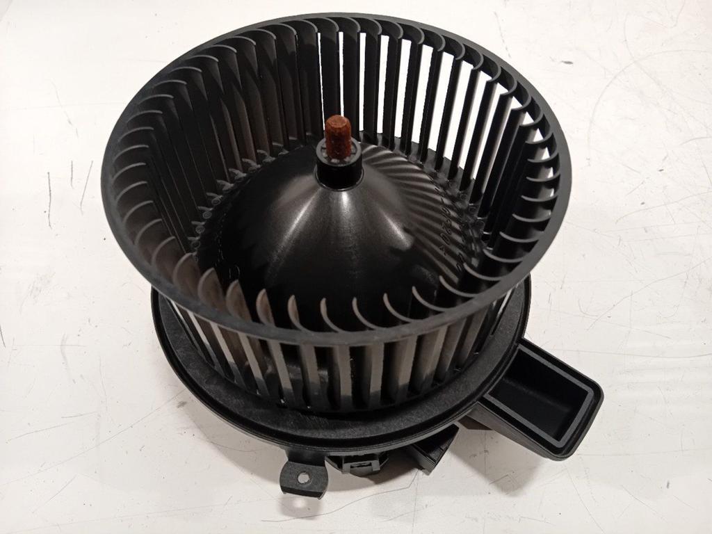 Kachel ventilator motor Audi SQ5, Onderdelen@venauto.nl, Van der Ven Autorecycling B.V., Gebruikt, Ettenseweg 76, 4706 PB Roosendaal, The Netherlands
