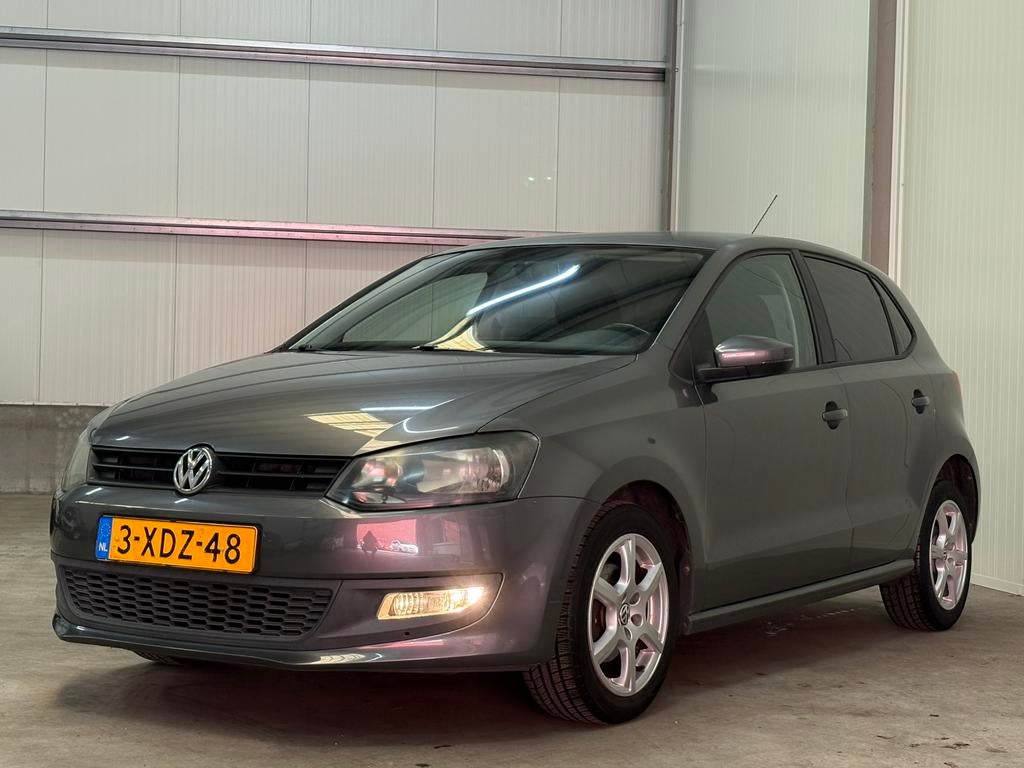 Volkswagen Polo 1.2/Airco/5DRS/APK05-2027/onderhoudsboekje, Auto's, Voorwielaandrijving, 40 €/maand, Zwart, 1198 cc