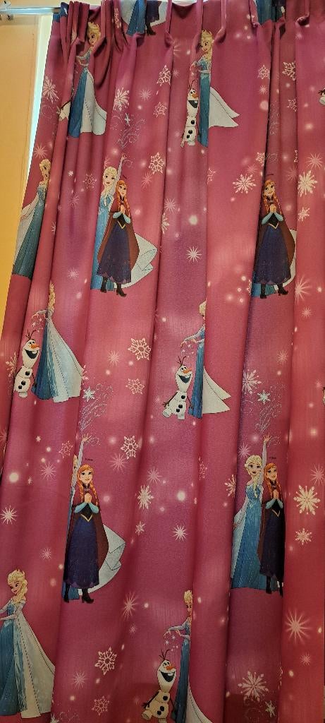 3 ZGN Disney kindergordijn( Anna en Elsa)  met rolgordijnen, Kinderen en Baby's, Kinderkamer | Inrichting en Decoratie, Ophalen