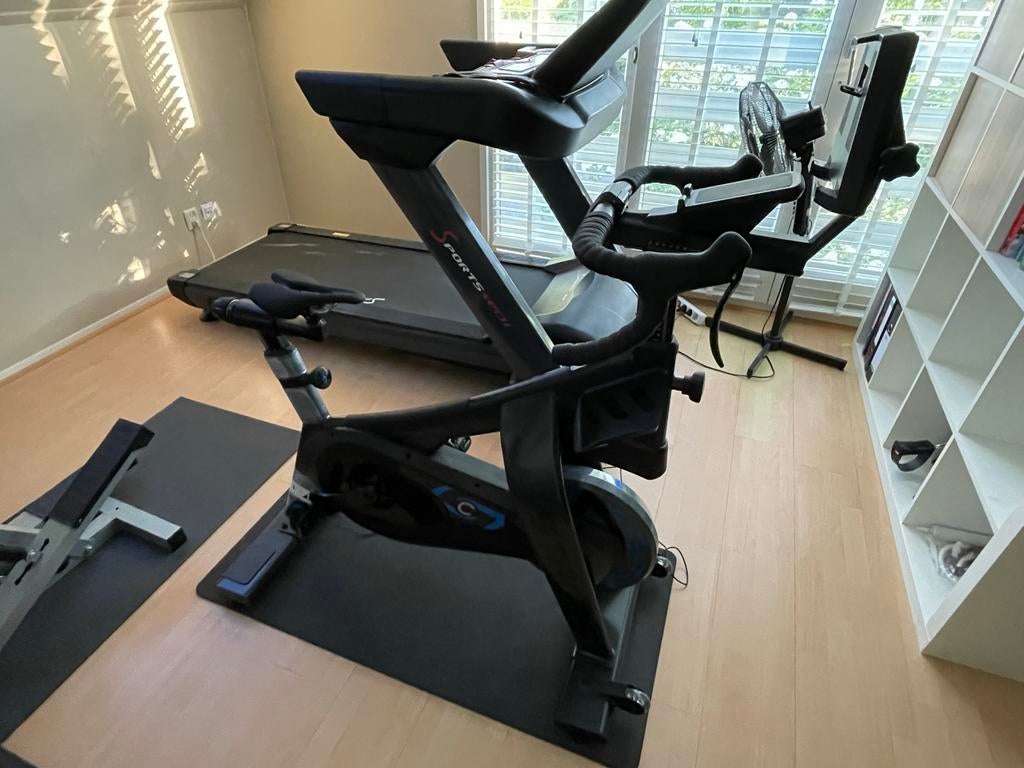 Stages SB20 Smart Bike - Direct fietsen (Zwift/TrainerRoad), Ophalen, Zo goed als nieuw, Metaal, Benen