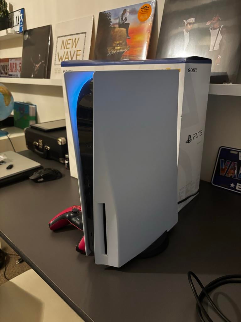 PlayStation 5 Disc Editie met Rode Controller, Spelcomputers en Games, Spelcomputers | Sony PlayStation 5, Zo goed als nieuw, Playstation 5