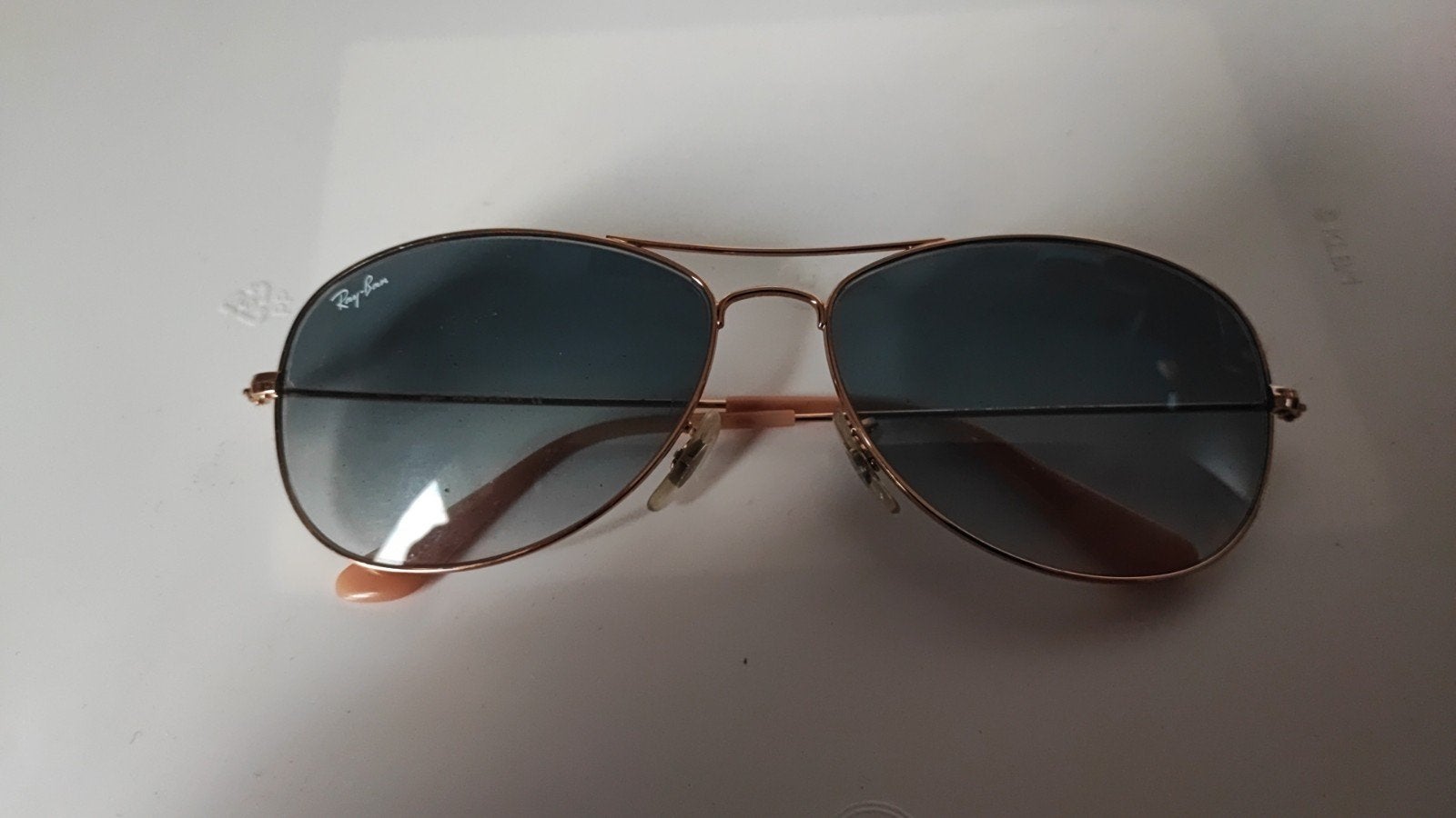 Ray-Ban zonnebril, goudkleurig montuur, grijs/blauwe glazen, Zonnebril, Overige kleuren, Ophalen of Verzenden, Zo goed als nieuw
