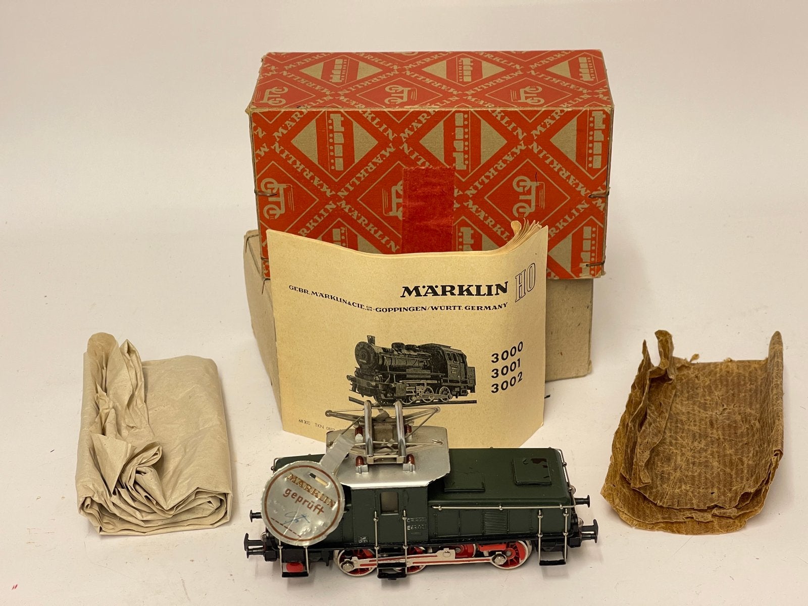 ** COLLECTORS ITEM ** Märklin 3001 ** RODE DOOS **, Wisselstroom, Locomotief, Ophalen of Verzenden, Zo goed als nieuw
