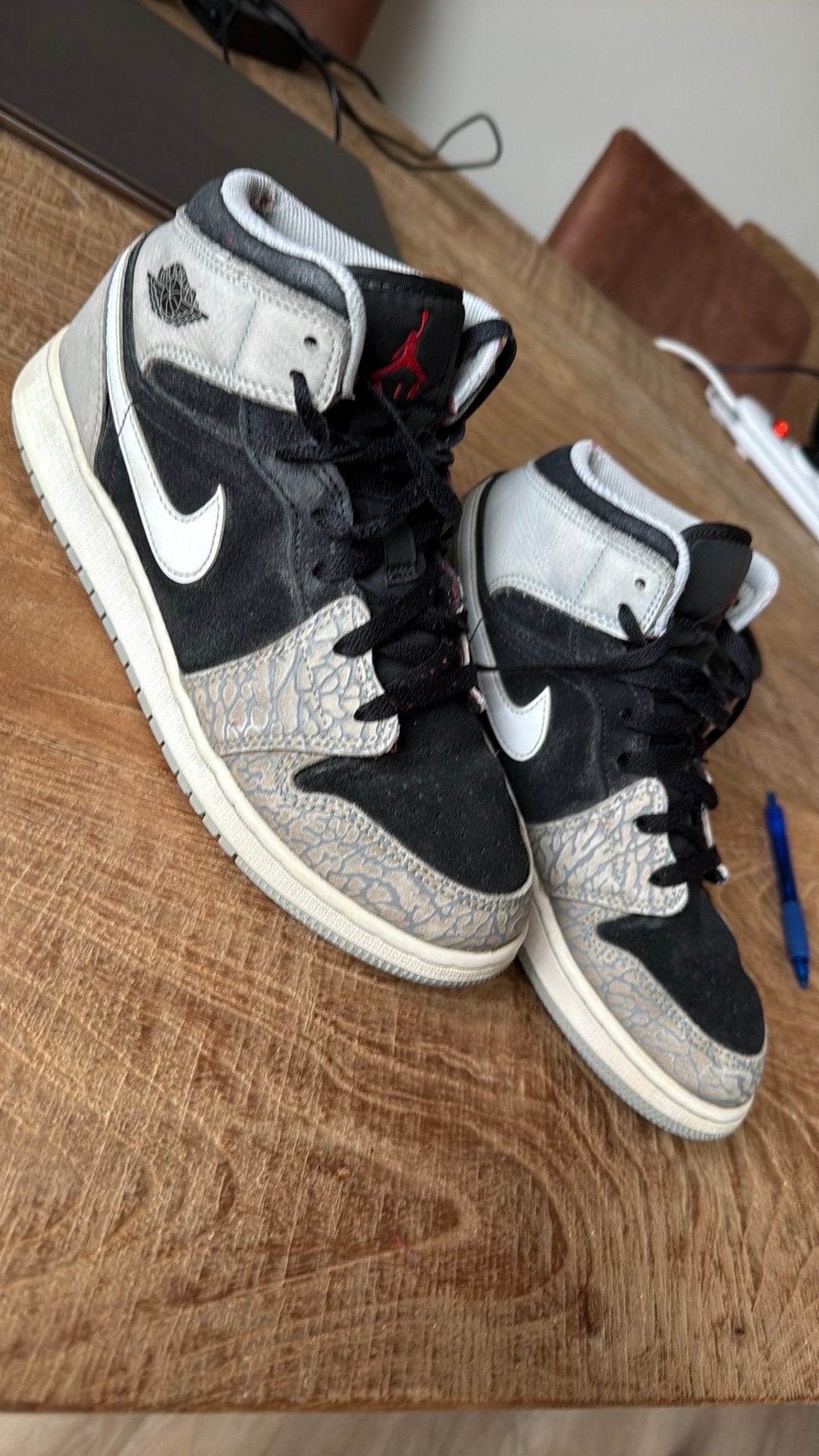 Schoenen , Air jordan 1 mid elephant print , maat 40, Ophalen of Verzenden, Gebruikt, Schoenen