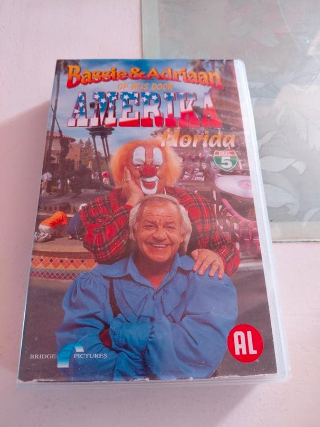 Bassie en Adriaan op reis door Amerika Florida videoband, Ophalen of Verzenden, Gebruikt, Serie, VHS