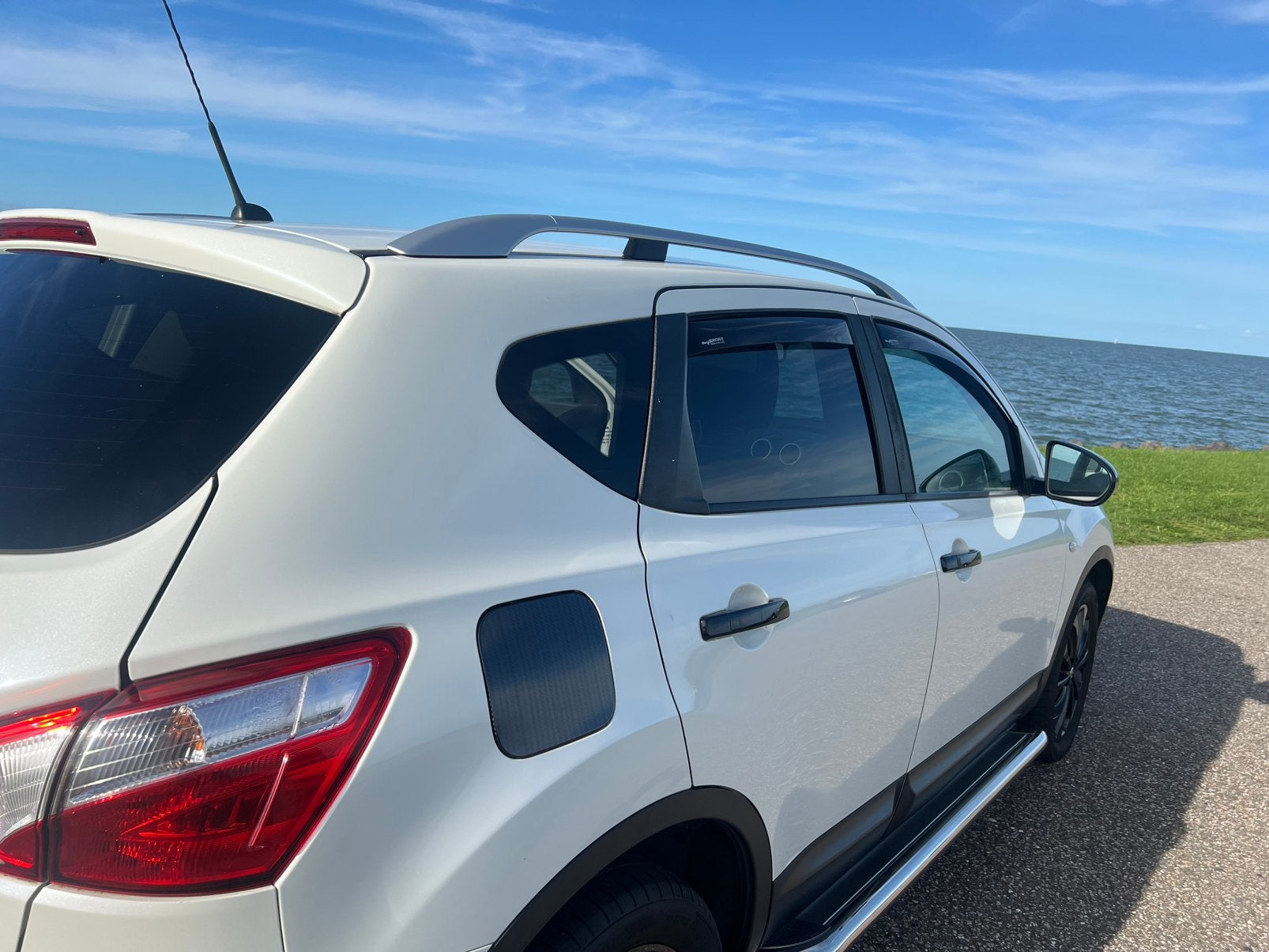 Foto 14 van Nissan Qashqai 1.6 2WD CVT 2013 Wit
