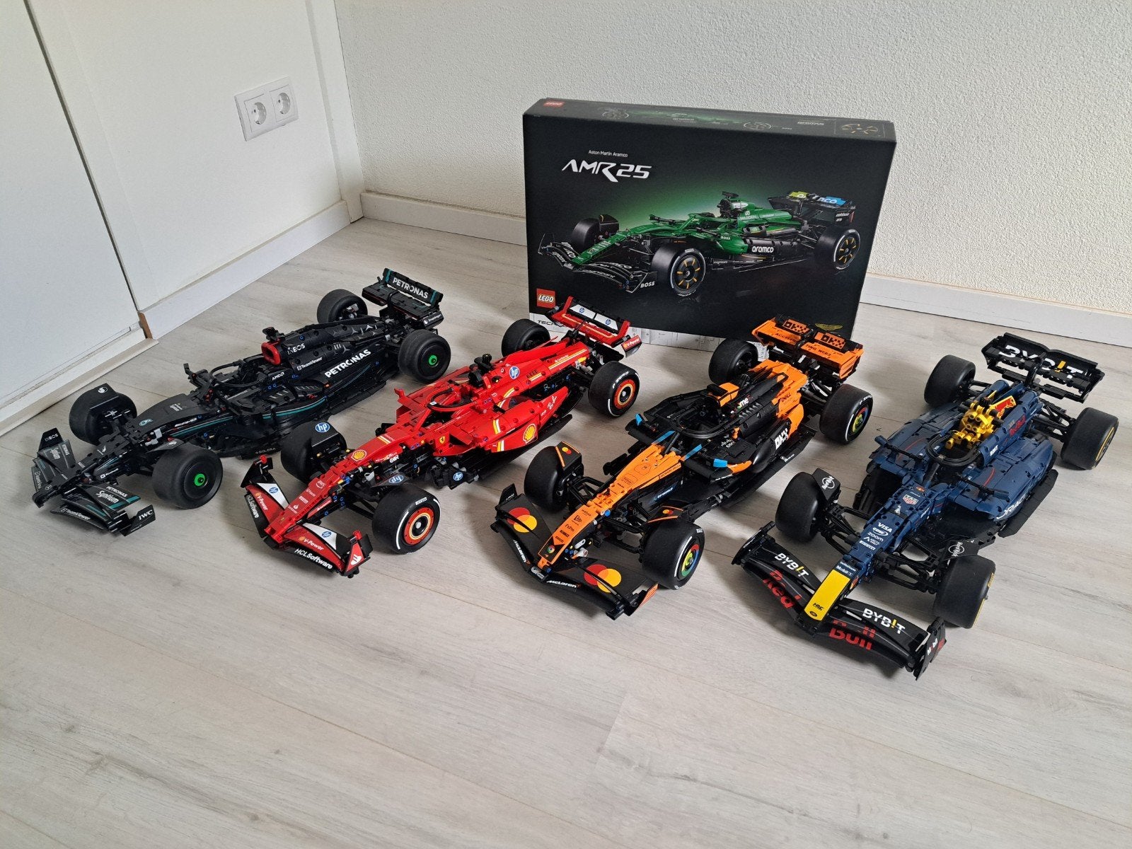 Alle 5 Lego 1:8 F1 auto's nieuwstaat met doos en boekje, Ophalen, Lego, Zo goed als nieuw, Complete set