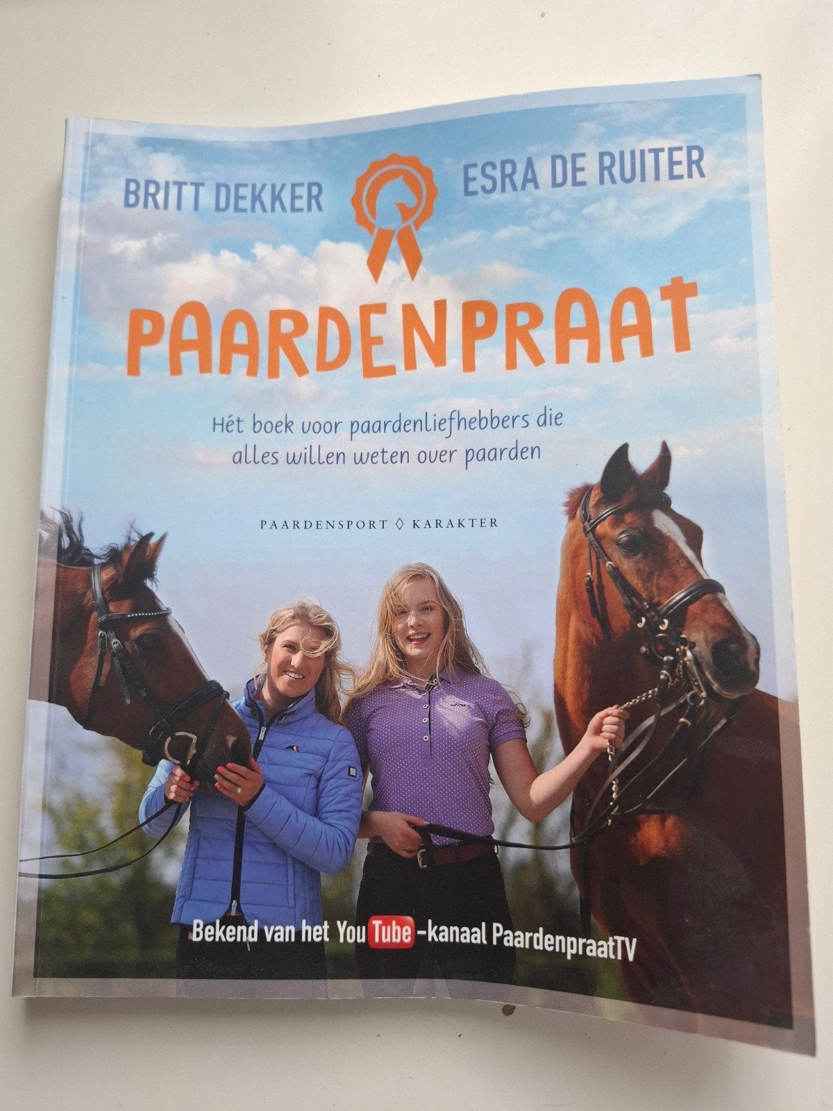 Esra de Ruiter - Paardenpraat, Non-fictie, Esra de Ruiter; Britt Dekker, Ophalen of Verzenden, Zo goed als nieuw