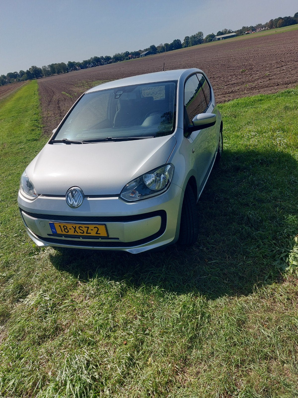 Volkswagen up! 1.0 55KW AUT 2012 Grijs, Auto's, Voorwielaandrijving, 74 pk, 840 kg, 4 stoelen