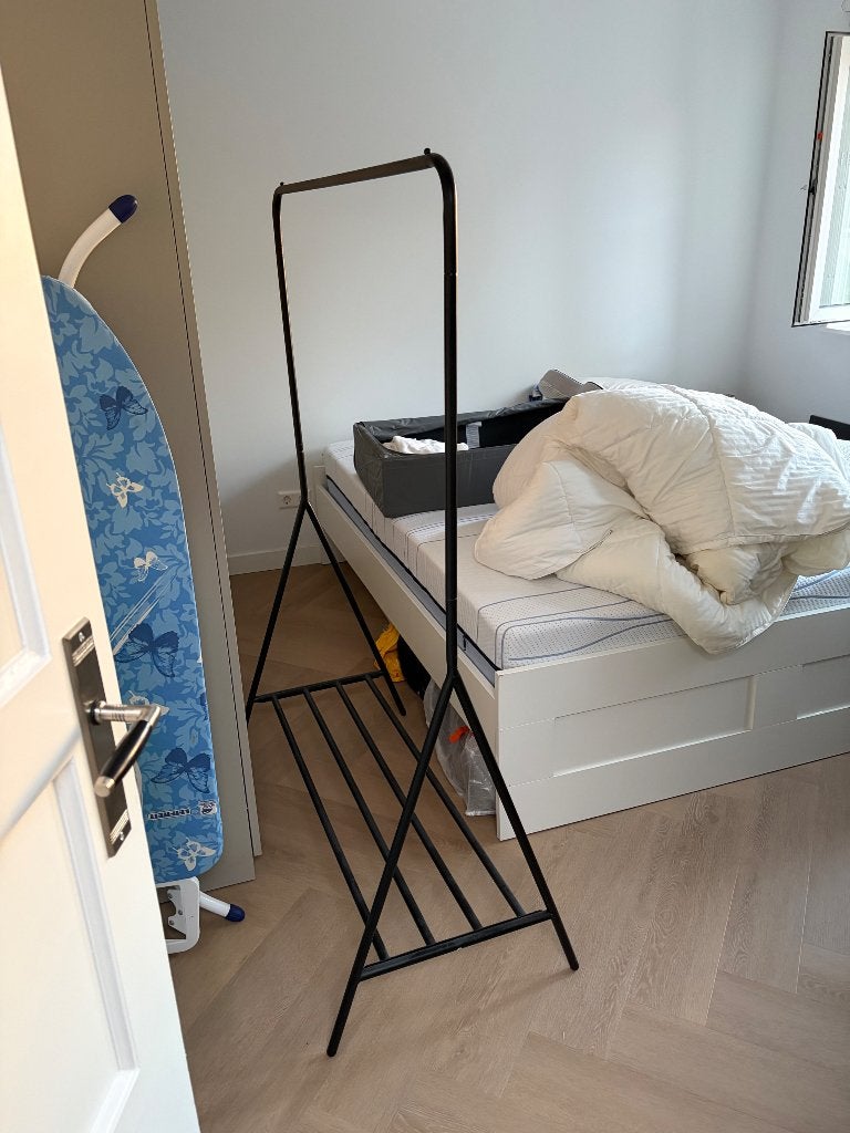 Kledingrek, Ophalen, Zo goed als nieuw