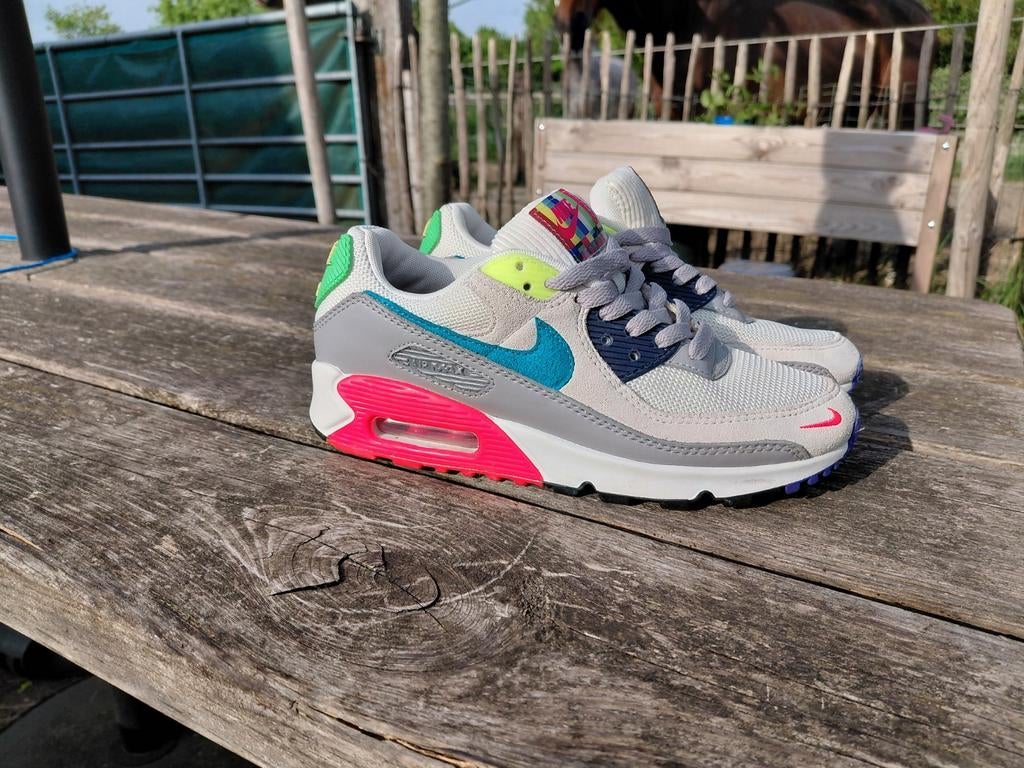 Nike Air Max 90 Evolution of Icons maat 37.5, Wit, Nike, Ophalen of Verzenden, Sneakers of Gympen