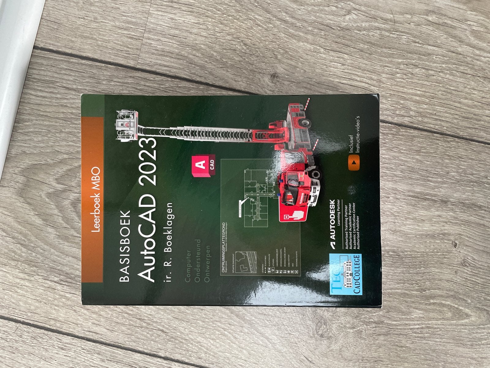 Basisboek AutoCAD 2023 - MBO - Zo goed als nieuw, Ophalen of Verzenden, Beta, Zo goed als nieuw, MBO