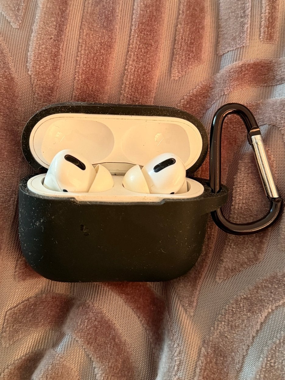 Apple AirPods Pro met hoesje en karabijnhaak, Ophalen, In-ear, Gebruikt, Bluetooth