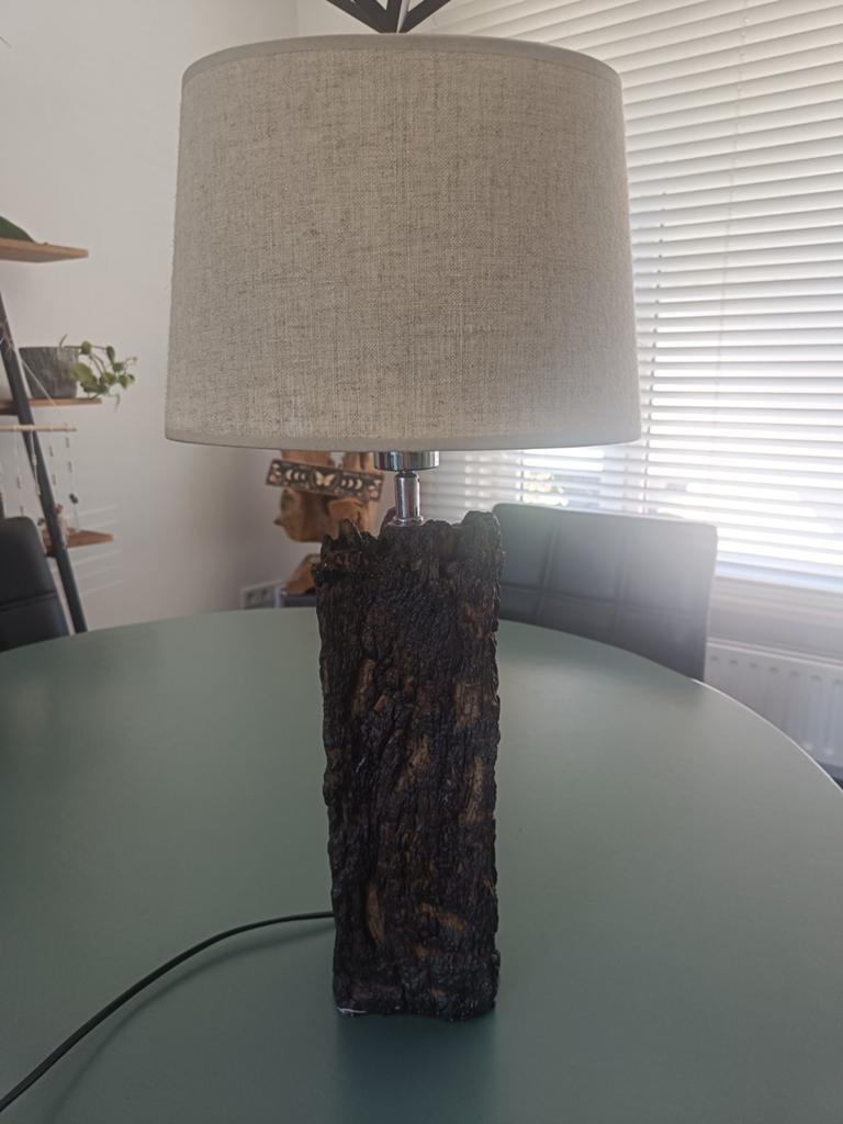 Unieke tafellamp, Ophalen of Verzenden, Zo goed als nieuw, Hout, Minder dan 50 cm