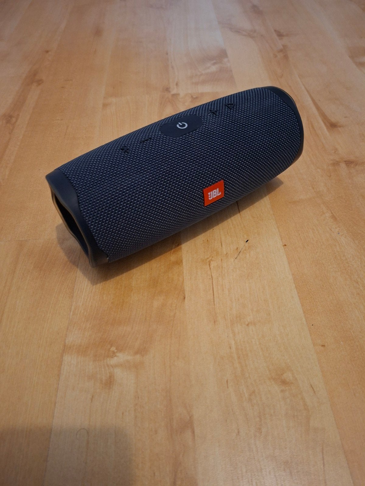 JBL Essential Bluetooth speaker - Keurige staat, JBL, Ophalen of Verzenden, Zo goed als nieuw, Draagbare speaker