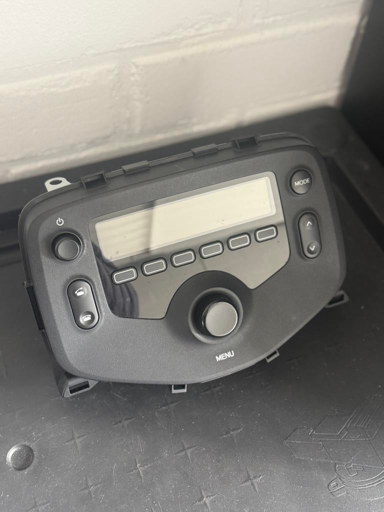 Peugeot 108 C1 Aygo radio TEAB, Auto diversen, Ophalen, Zo goed als nieuw