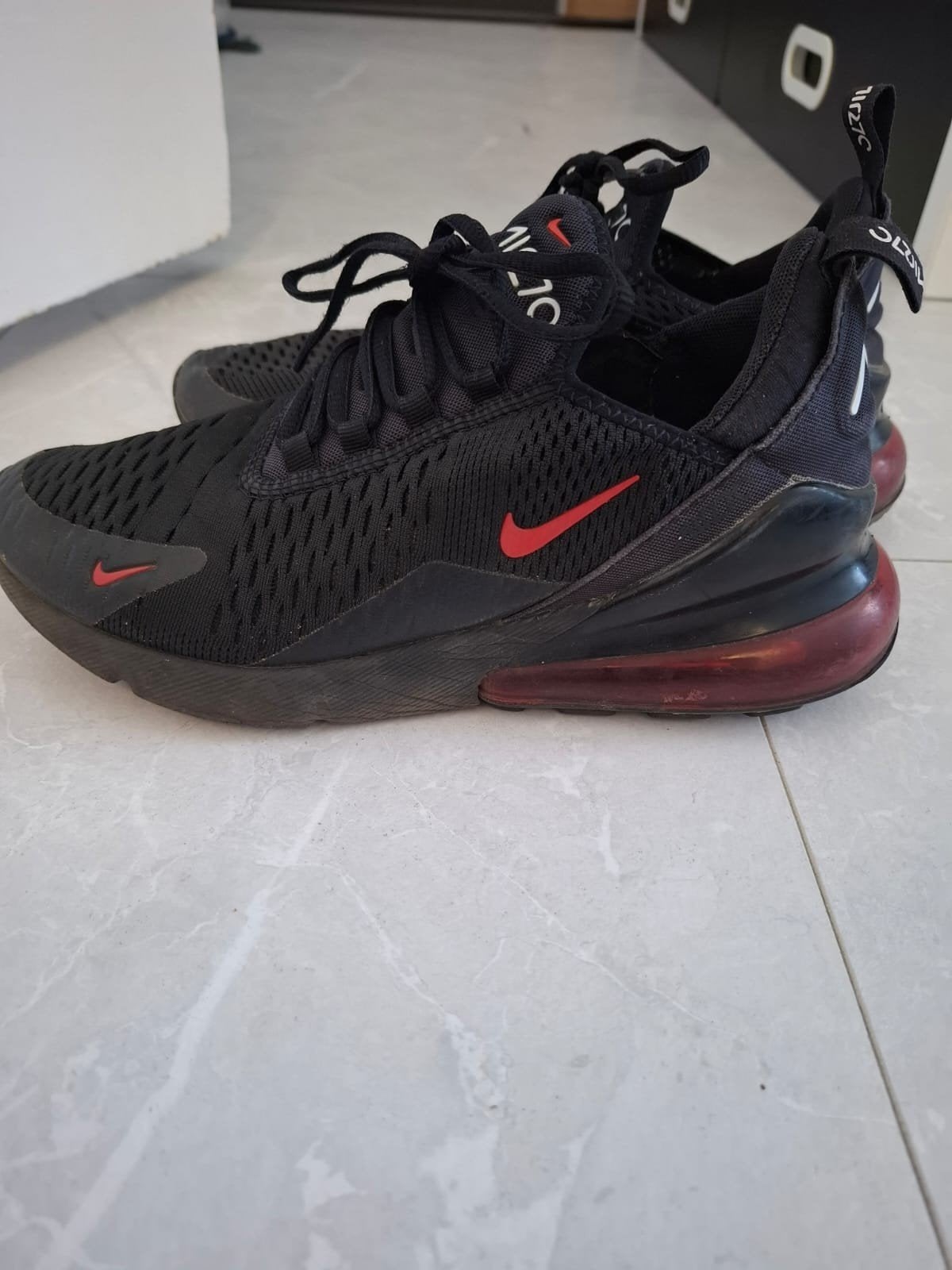 Nike Air Max 270 Bred (2022) - Zo goed als nieuw, Ophalen of Verzenden