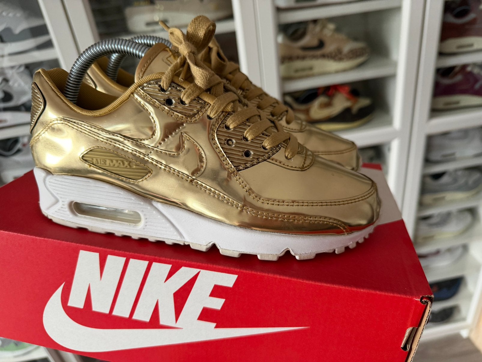 Nike air max 90 - Metallic gold, Kleding | Dames, Ophalen of Verzenden, Zo goed als nieuw, Overige kleuren, Sneakers of Gympen