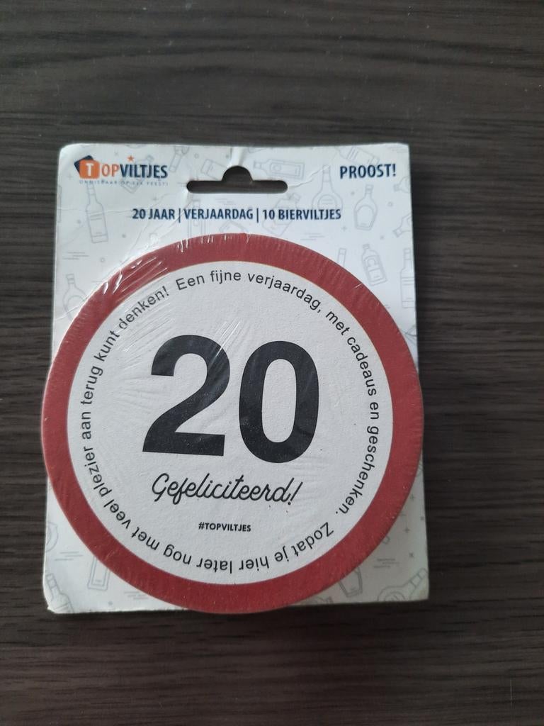 Bierviltjes 20 jaar 10 stuks , NIEUW, Ophalen, Nieuw, Versiering, Verjaardag