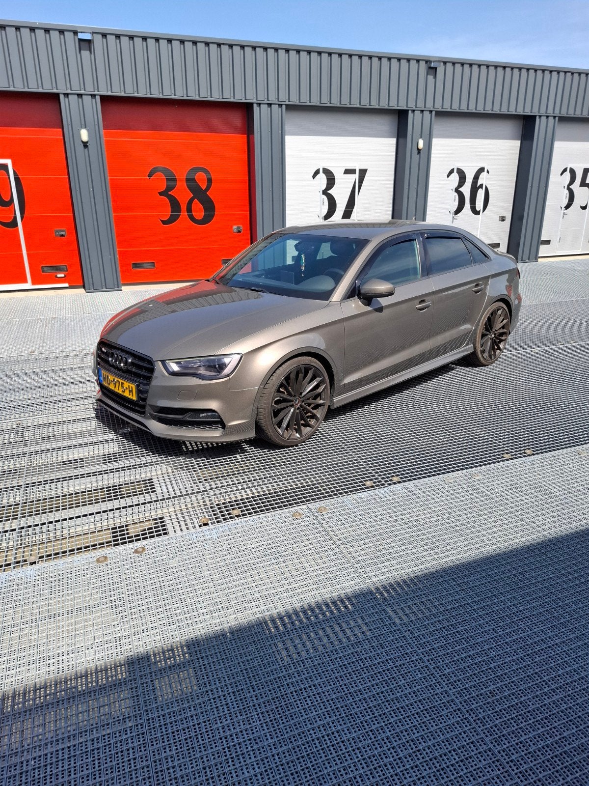 Audi A3 1.4TFSI 110KW COD Sedan S-tr 2015 Grijs, Auto's, Audi, 4 cilinders, Leder en Stof, Origineel Nederlands, 1395 cc