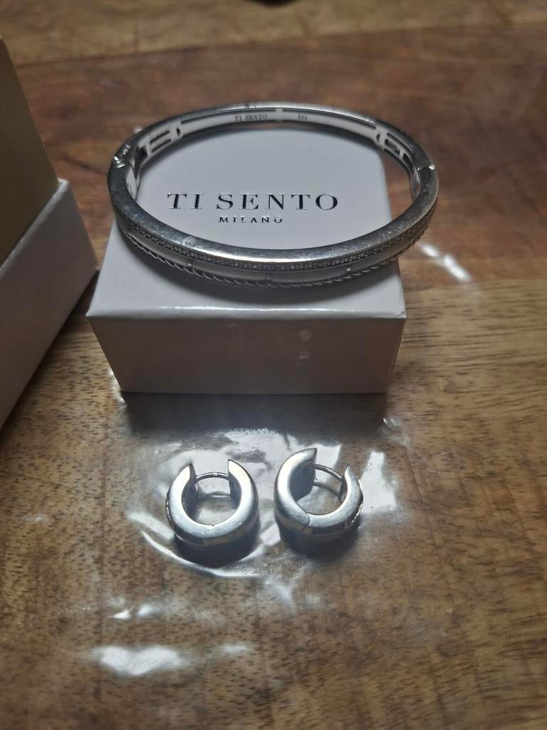 Ti sento armband en oorbellen, Ophalen of Verzenden, Minder dan 50 mm, Overige typen