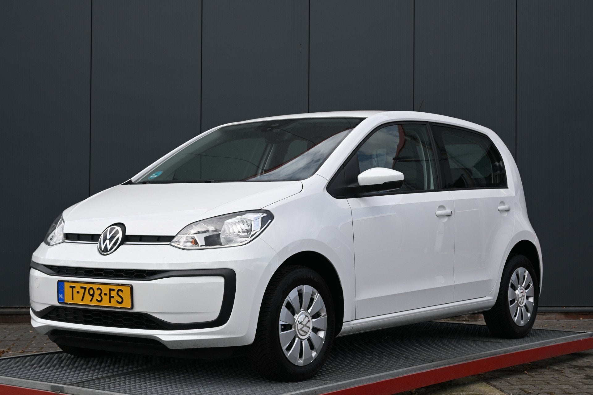 Volkswagen up! 1.0 (bj 2023), Auto's, Voorwielaandrijving, Stof, Gebruikt, 4 stoelen
