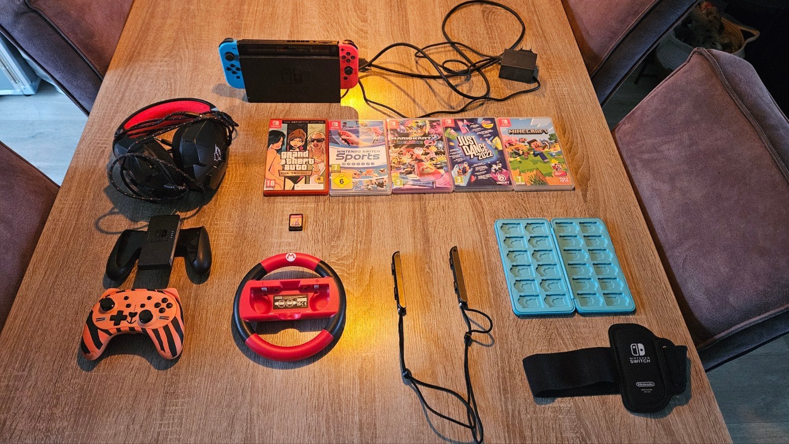 Nintendo Switch met 6 games en uitgebreide accessoires set, Met games, Verzenden, Met 2 controllers, Zo goed als nieuw